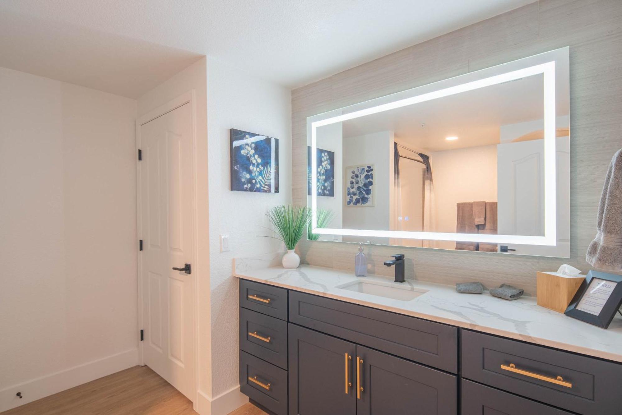 Exclusive-Walk To Golf, Shopping & Dining-King Bed N268 Apartment Scottsdale Exterior photo
