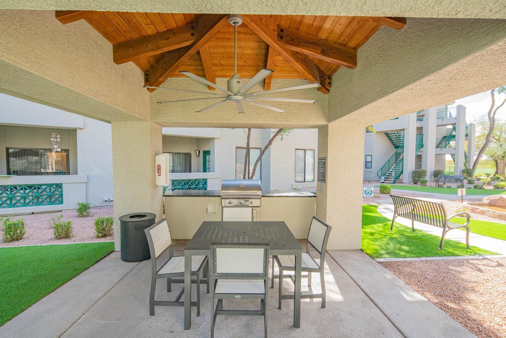 Exclusive-Walk To Golf, Shopping & Dining-King Bed N268 Apartment Scottsdale Exterior photo