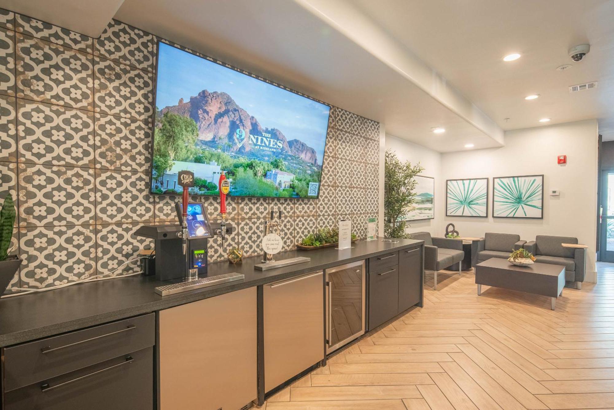 Exclusive-Walk To Golf, Shopping & Dining-King Bed N268 Apartment Scottsdale Exterior photo